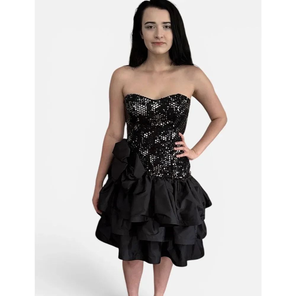 Vintage 80s Black Taffeta Sequins Cocktail Prom Dress ILGWU Made In USA Sz Small